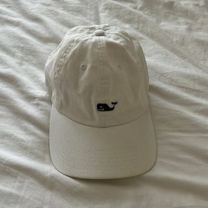 Vineyard Vines Hat - white